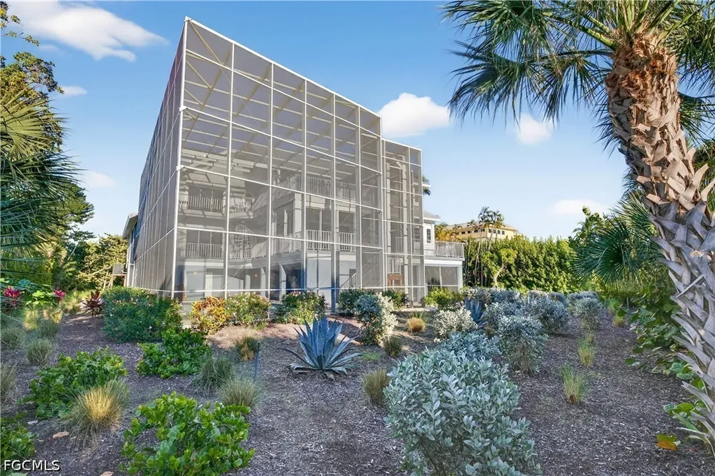5105 Joewood Drive Sanibel FL 33957