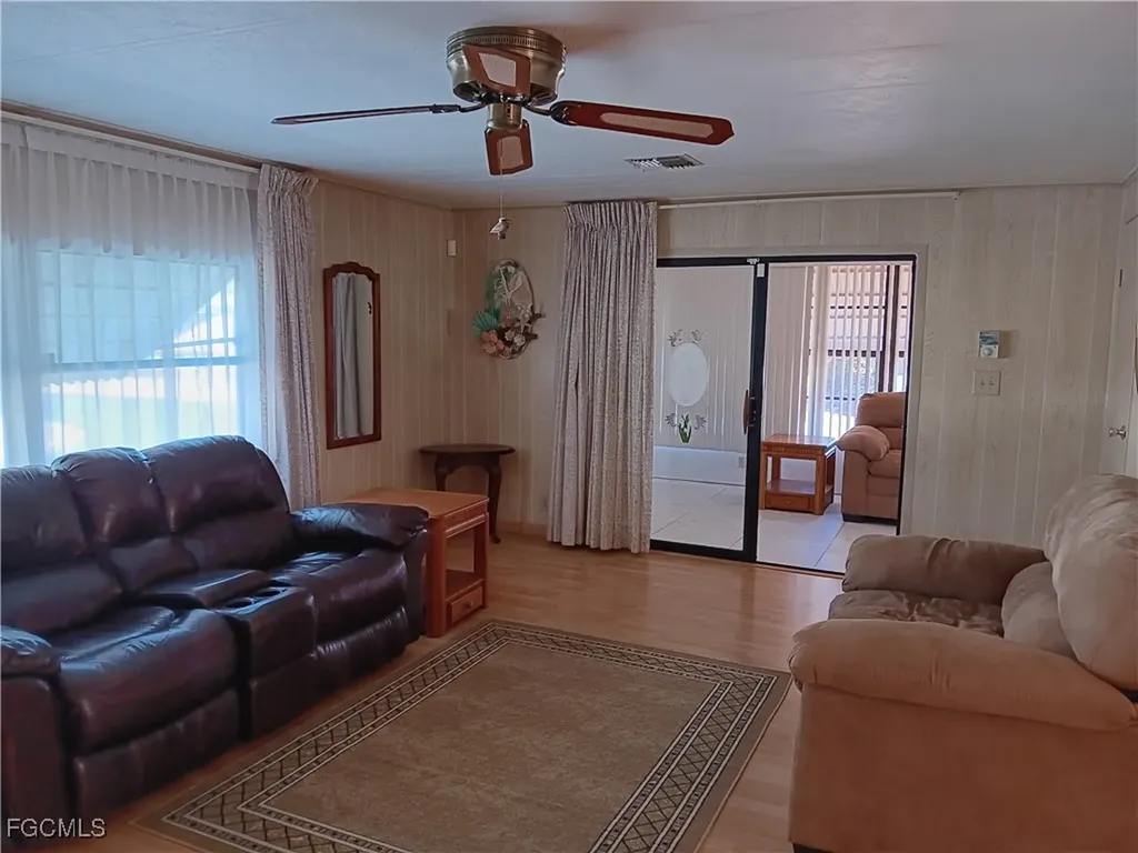 610 Friendly Place North Fort Myers FL 33917