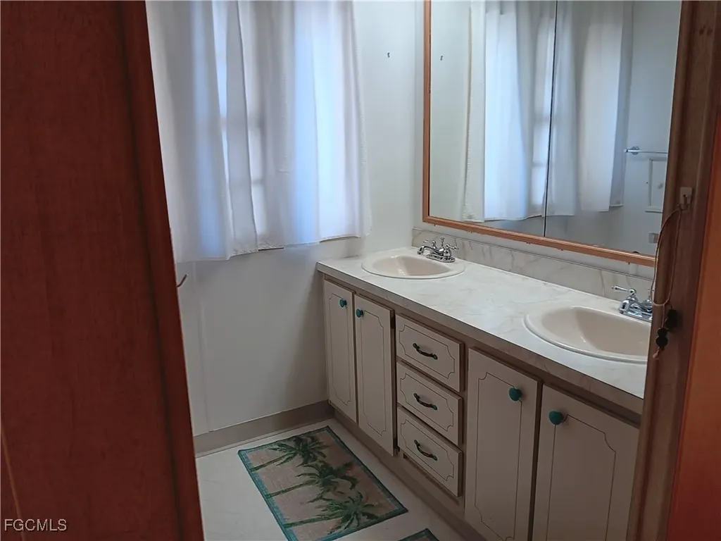 610 Friendly Place North Fort Myers FL 33917