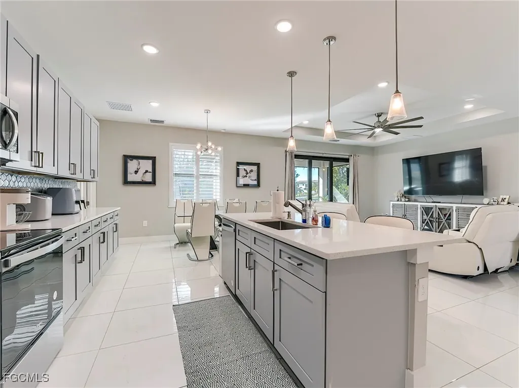 4238 NW 25th Terrace Cape Coral FL 33993