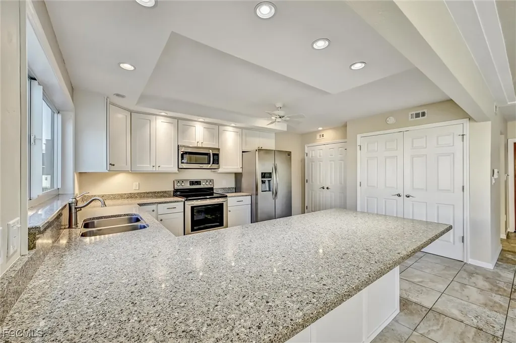 4265 Island Circle Fort Myers FL 33919