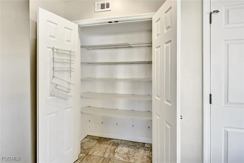 4265 Island Circle Fort Myers FL 33919