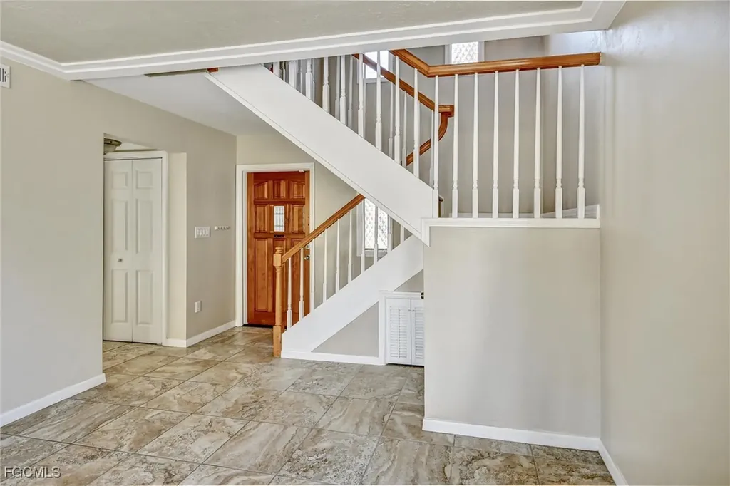 4265 Island Circle Fort Myers FL 33919