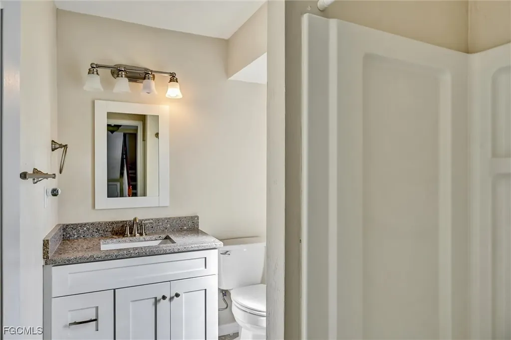 4265 Island Circle Fort Myers FL 33919