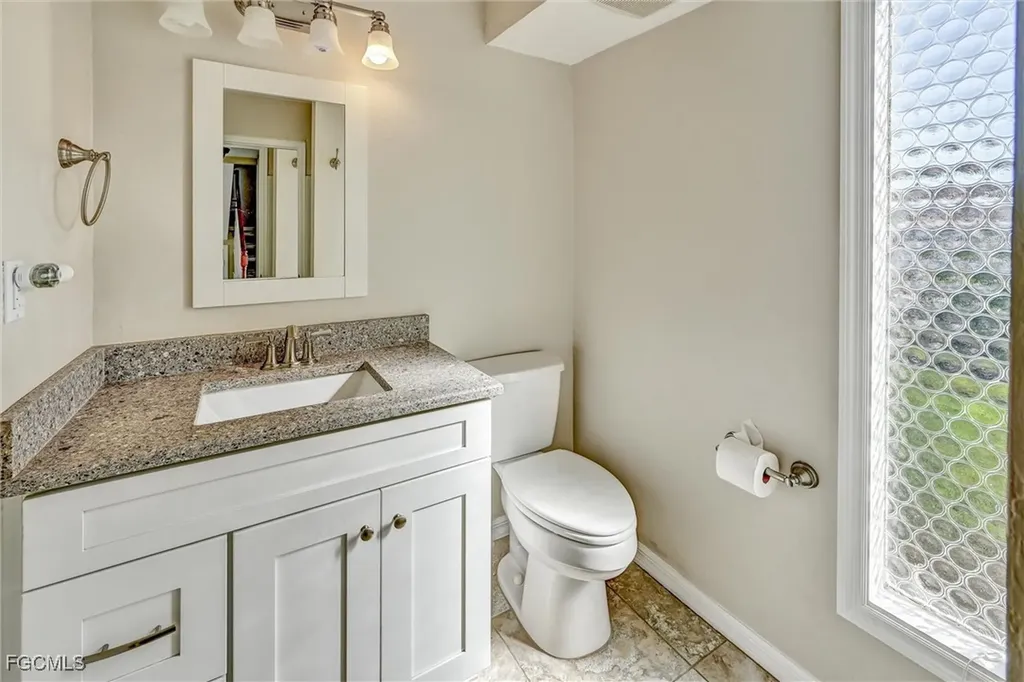 4265 Island Circle Fort Myers FL 33919