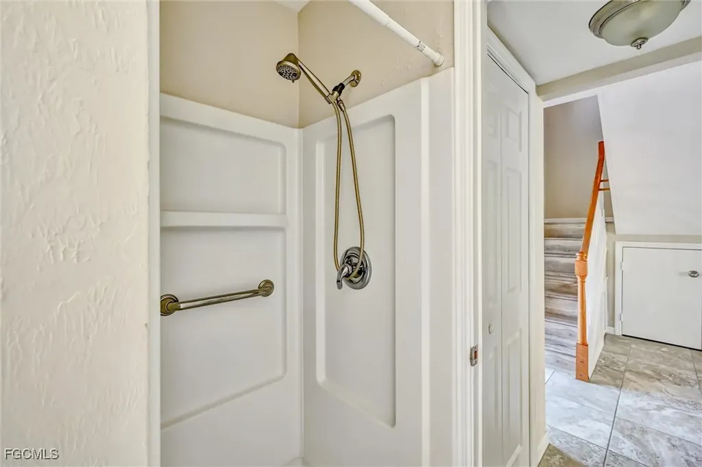 4265 Island Circle Fort Myers FL 33919
