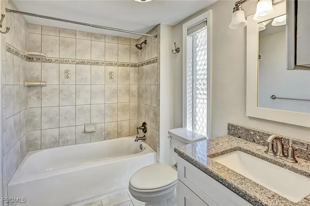 4265 Island Circle Fort Myers FL 33919