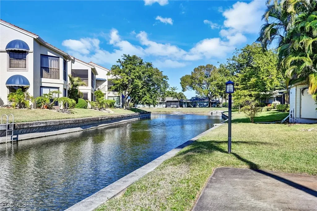 4265 Island Circle Fort Myers FL 33919