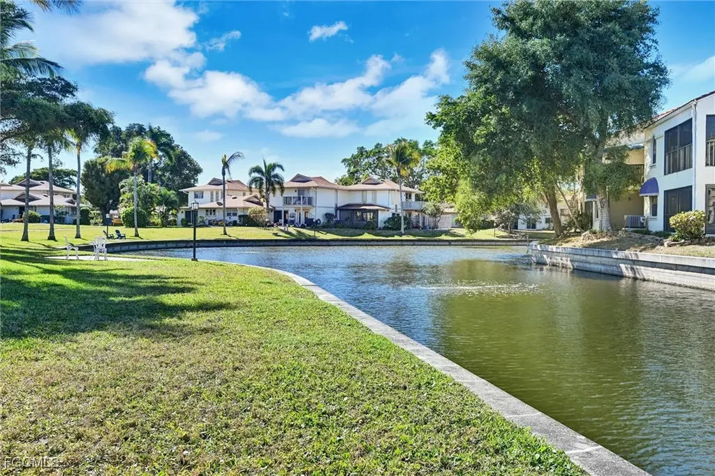 4265 Island Circle Fort Myers FL 33919
