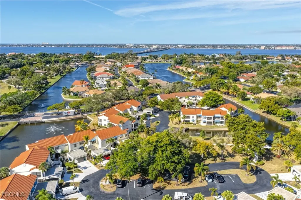 4265 Island Circle Fort Myers FL 33919