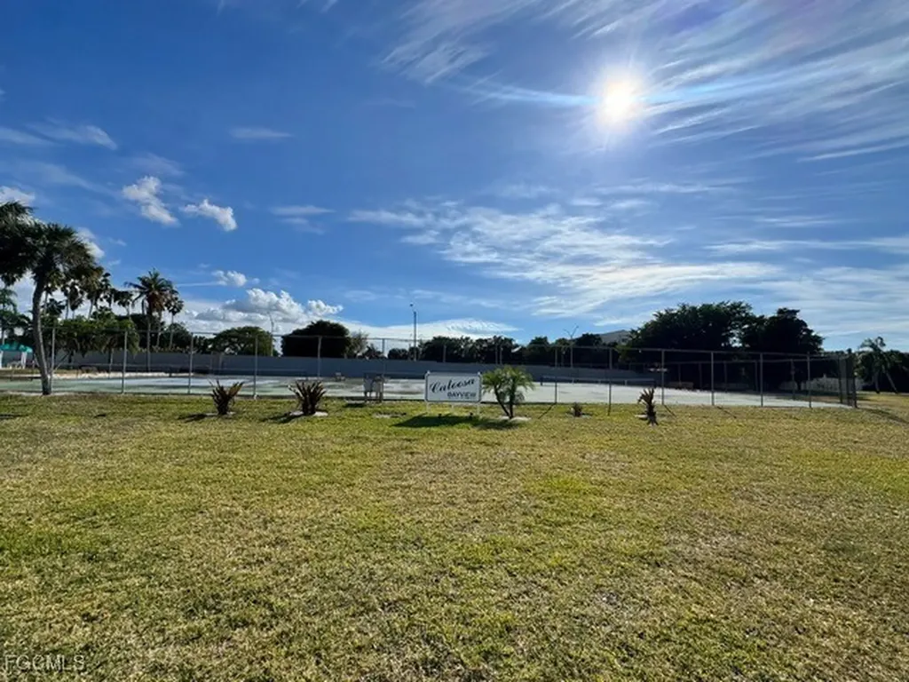 4265 Island Circle Fort Myers FL 33919