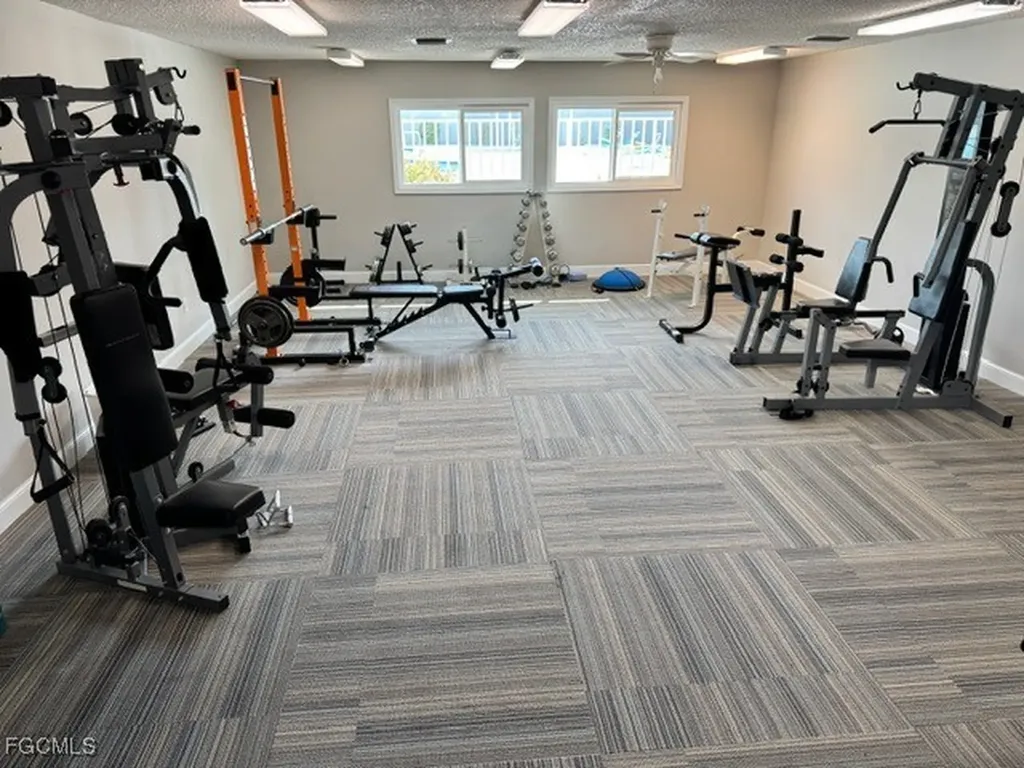 4265 Island Circle Fort Myers FL 33919