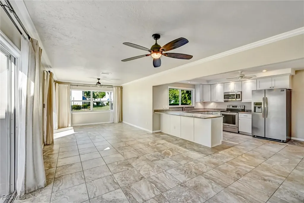 4265 Island Circle Fort Myers FL 33919