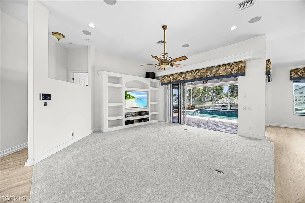 4103 SW 28th Avenue Cape Coral FL 33914