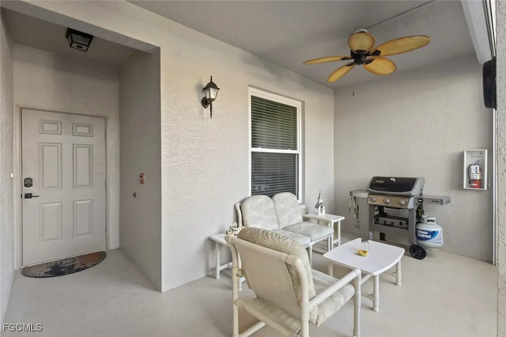10230 Washingtonia Palm Way Fort Myers FL 33966