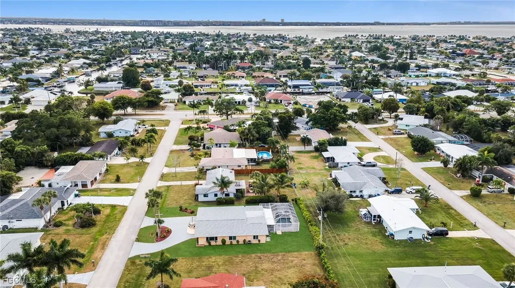 5208 Wilmington Court Cape Coral FL 33904