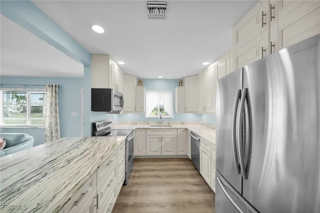 5208 Wilmington Court Cape Coral FL 33904