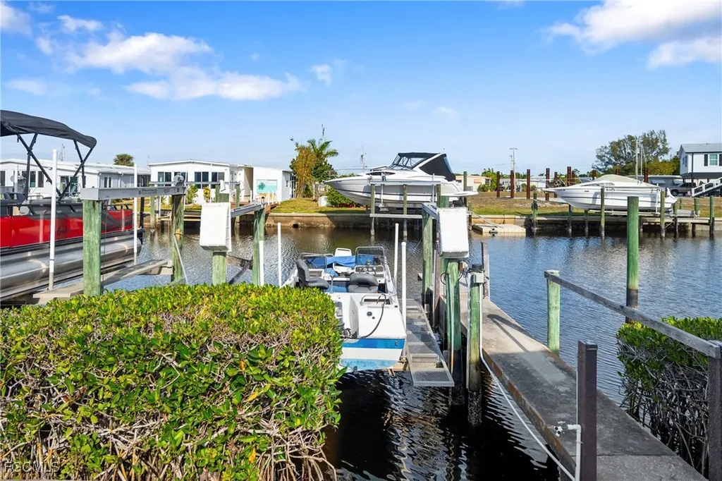 5546 Adam Drive North Fort Myers FL 33917