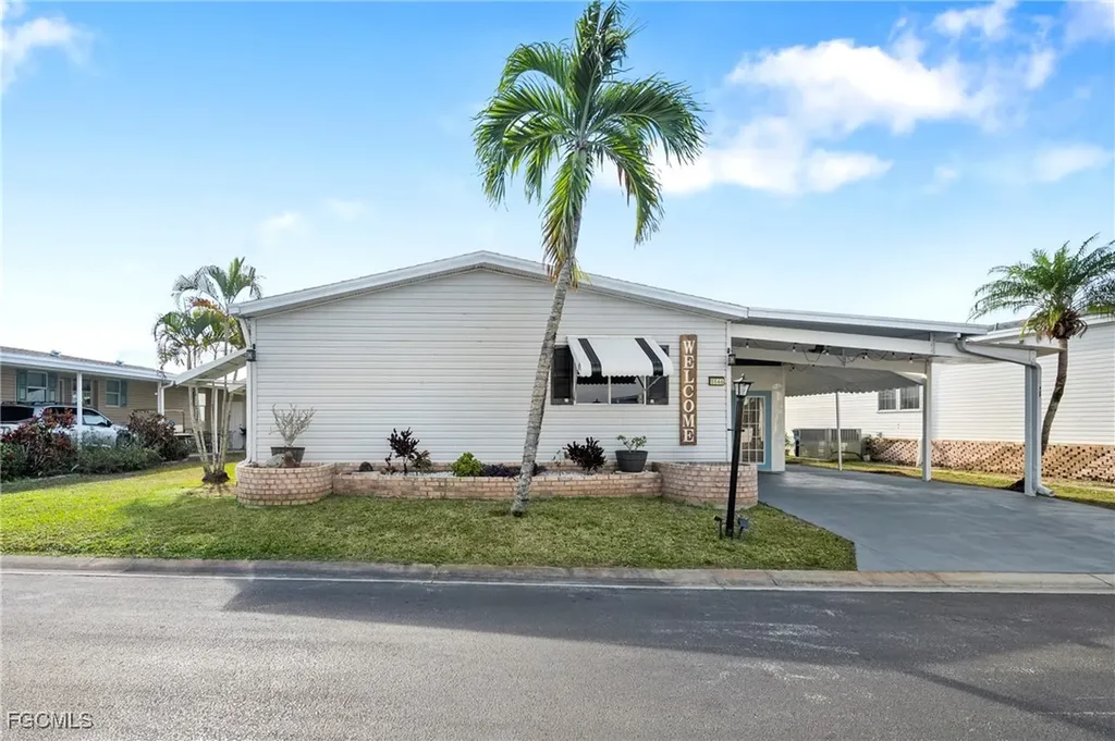 5546 Adam Drive North Fort Myers FL 33917