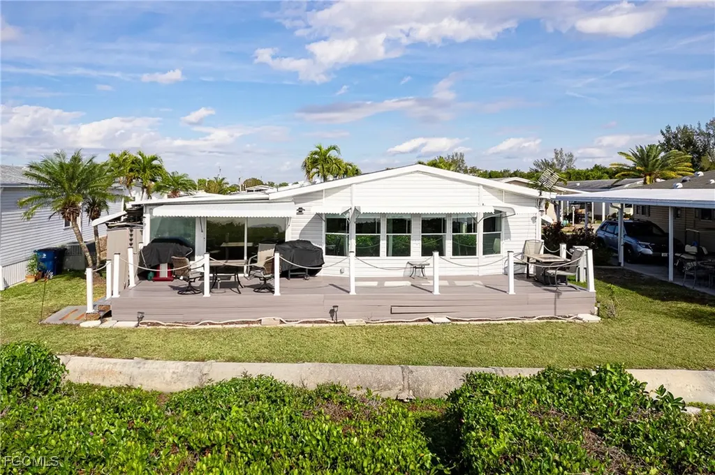 5546 Adam Drive North Fort Myers FL 33917