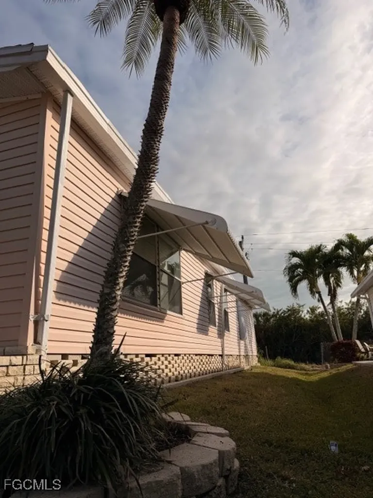 10445 Winchester Court Fort Myers FL 33908