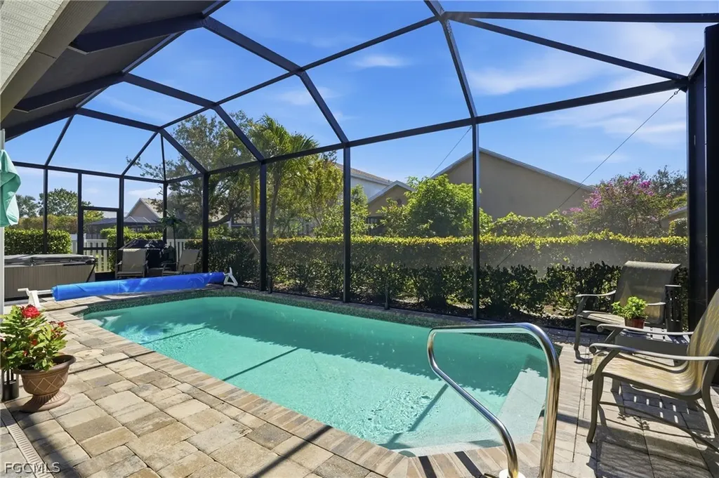 Fort Myers FL, 9729 Gladiolus Bulb Loop