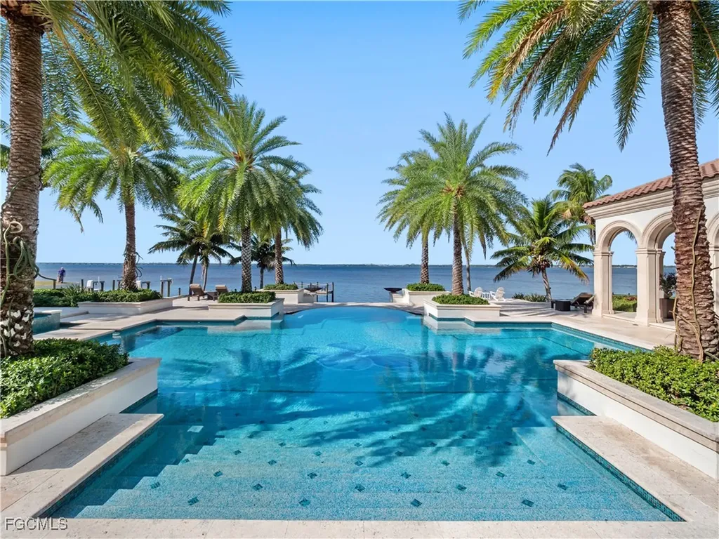 1240 Coconut Drive Fort Myers FL 33901