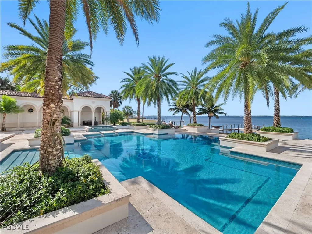 1240 Coconut Drive Fort Myers FL 33901