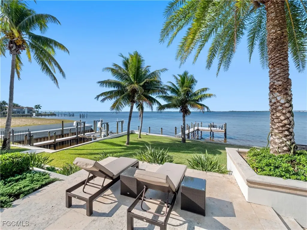 1240 Coconut Drive Fort Myers FL 33901