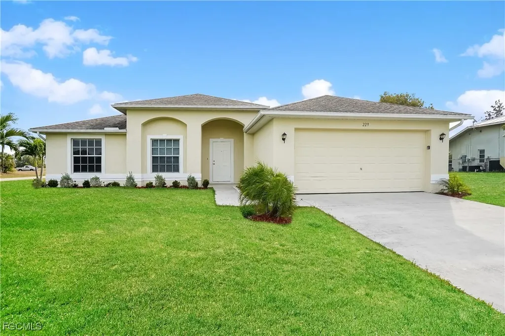 229 NE 7th Place Cape Coral FL 33909