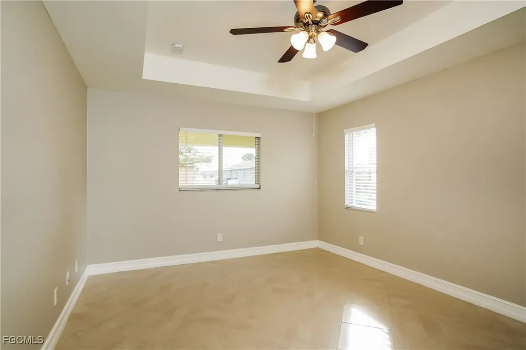 229 NE 7th Place Cape Coral FL 33909