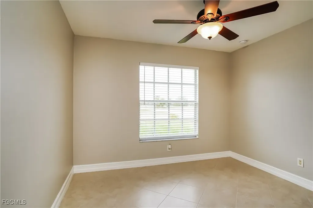 229 NE 7th Place Cape Coral FL 33909