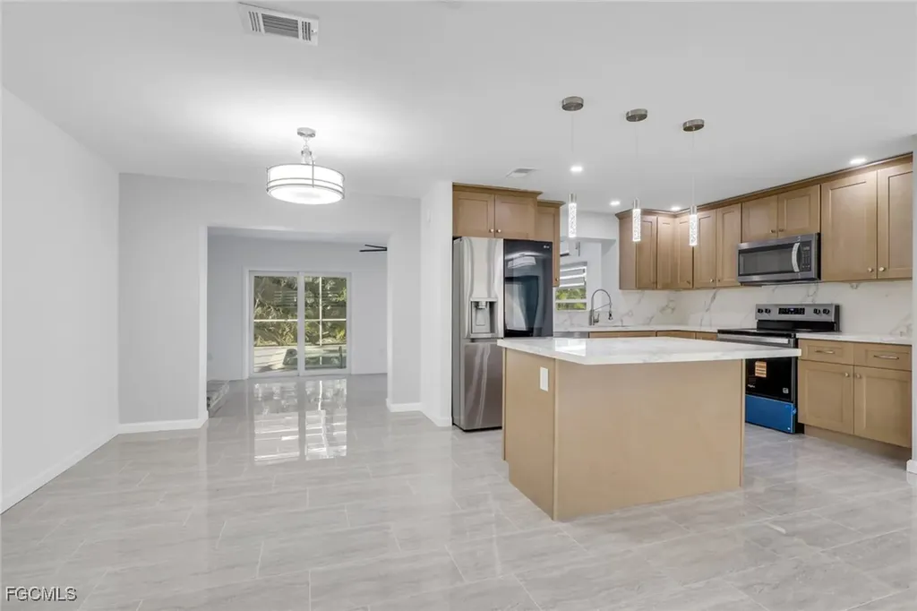 1653 S Fountainhead Road Fort Myers FL 33919