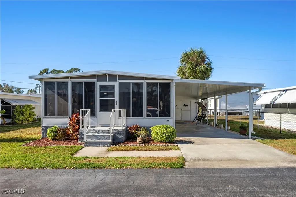 204 Harvest Lane North Fort Myers FL 33917