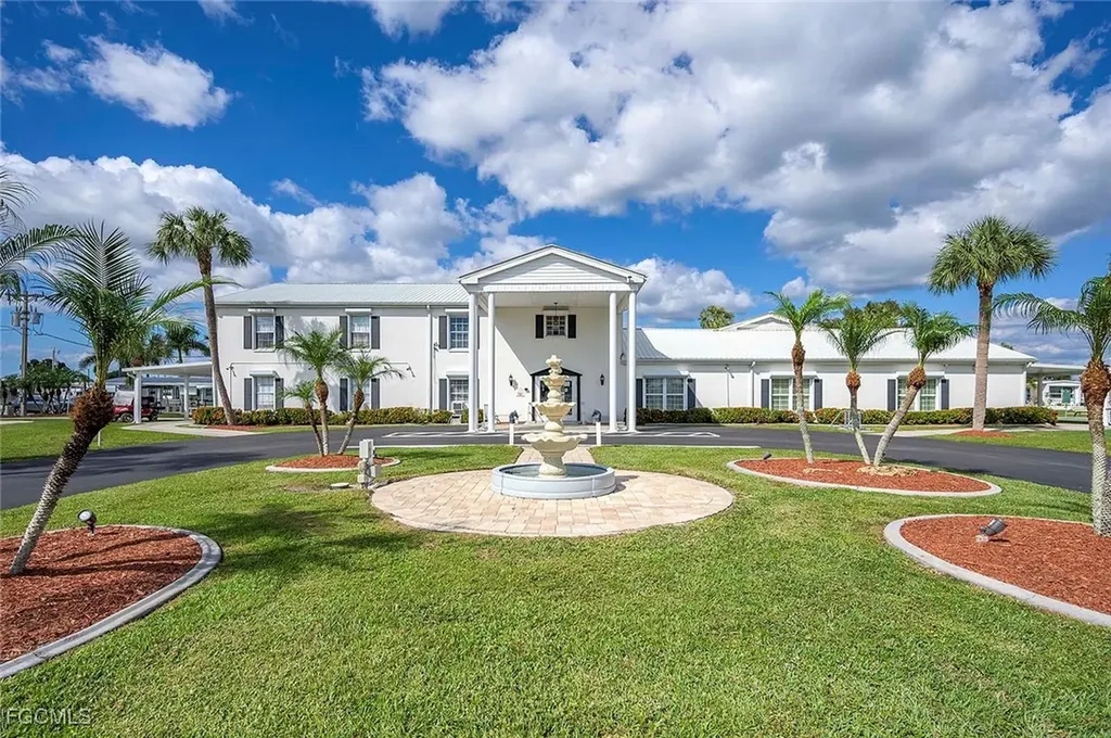 204 Harvest Lane North Fort Myers FL 33917