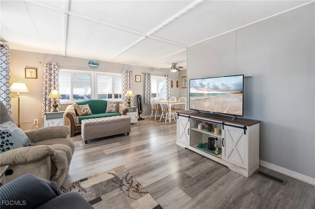 204 Harvest Lane North Fort Myers FL 33917