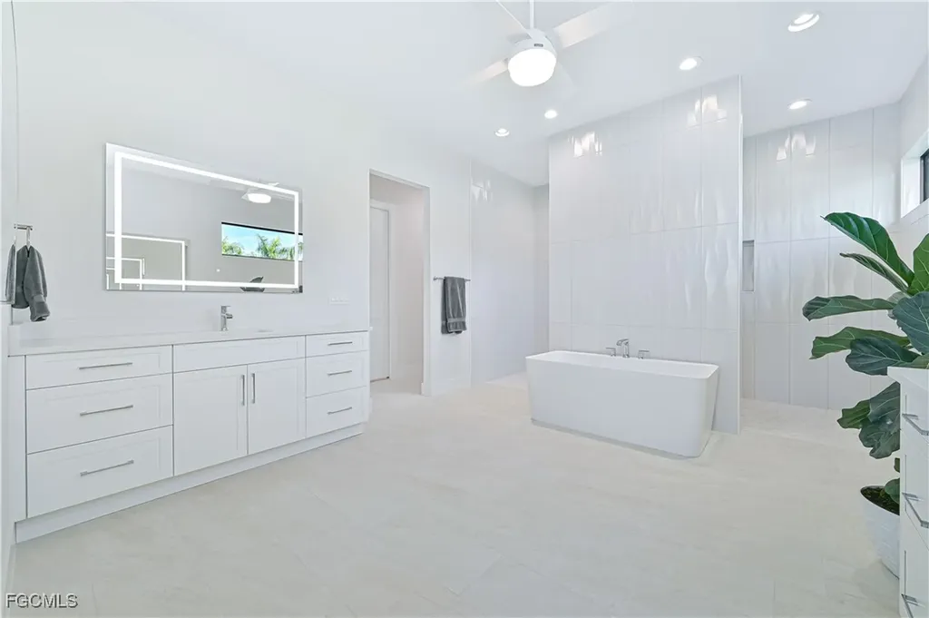 6087 Tarpon Estates Boulevard Cape Coral FL 33914