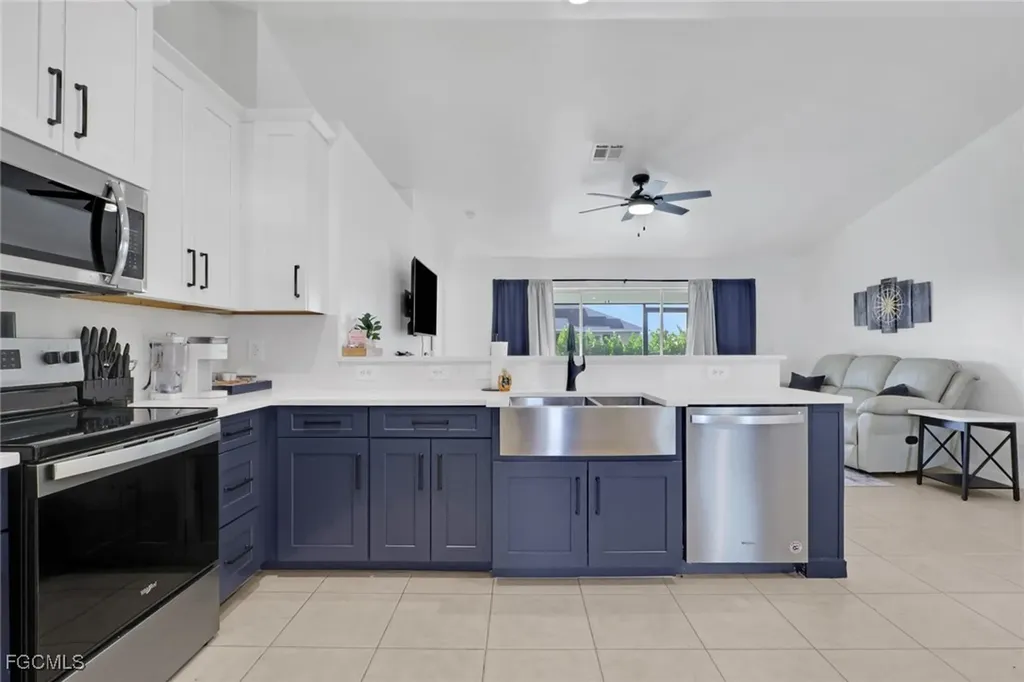 1110 NE 6th Place Cape Coral FL 33909