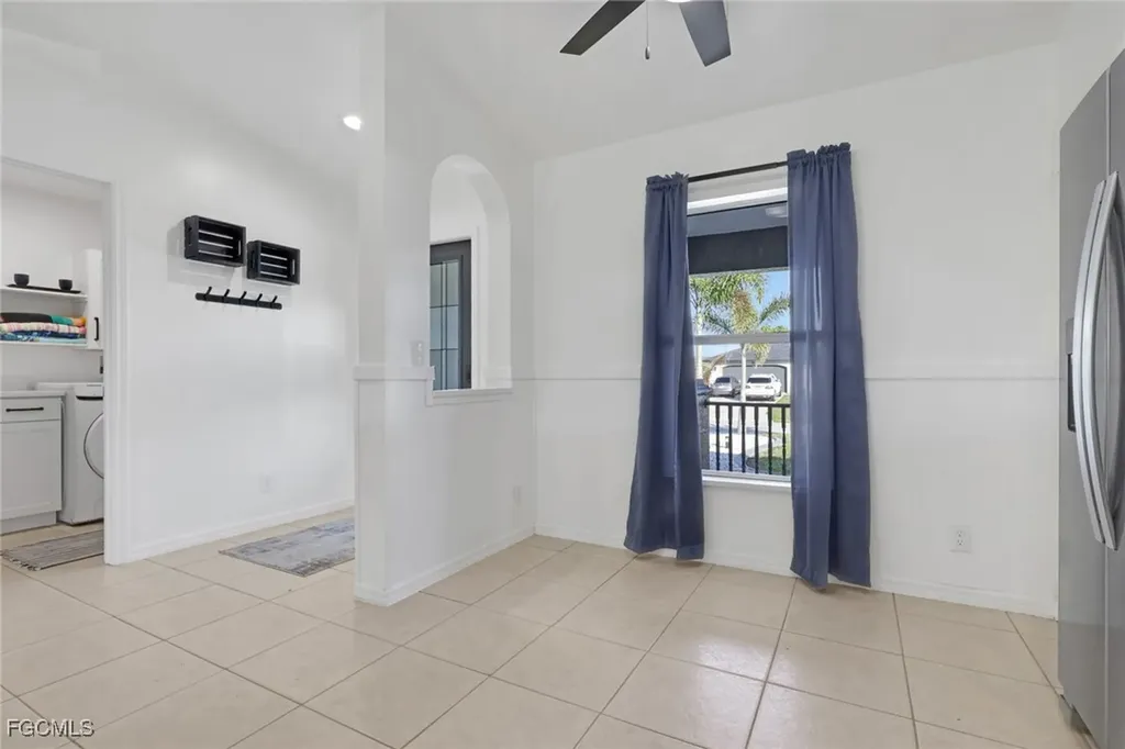 1110 NE 6th Place Cape Coral FL 33909