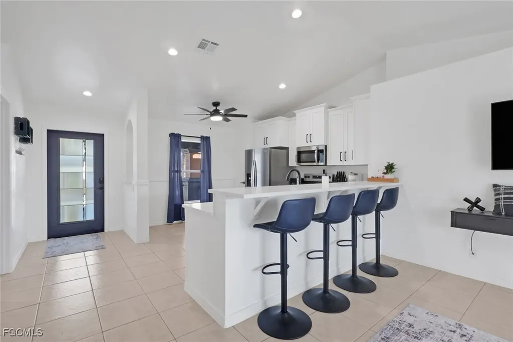 1110 NE 6th Place Cape Coral FL 33909
