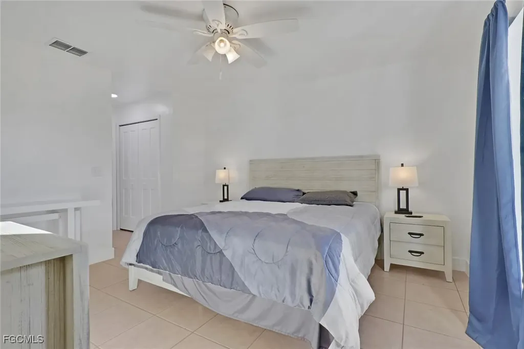 1110 NE 6th Place Cape Coral FL 33909