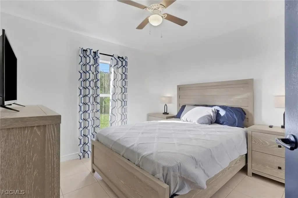 1110 NE 6th Place Cape Coral FL 33909