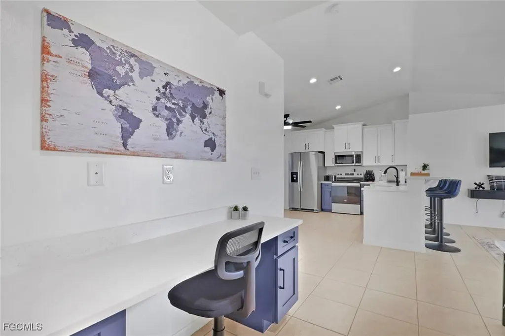 1110 NE 6th Place Cape Coral FL 33909