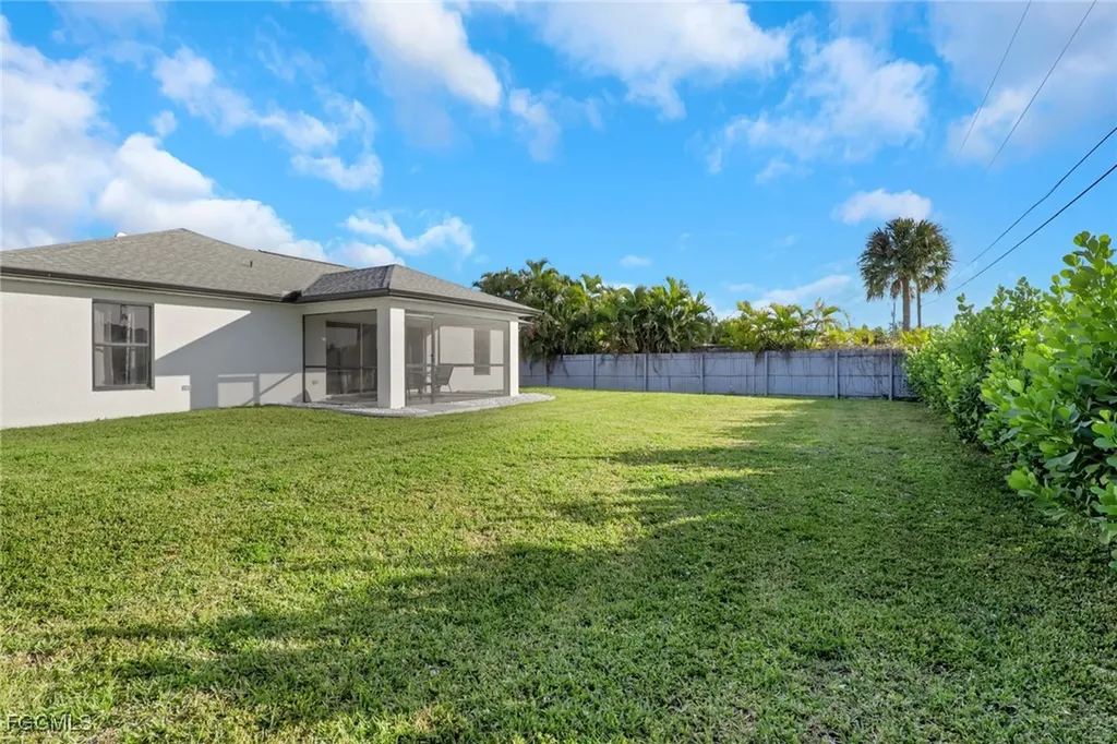1110 NE 6th Place Cape Coral FL 33909