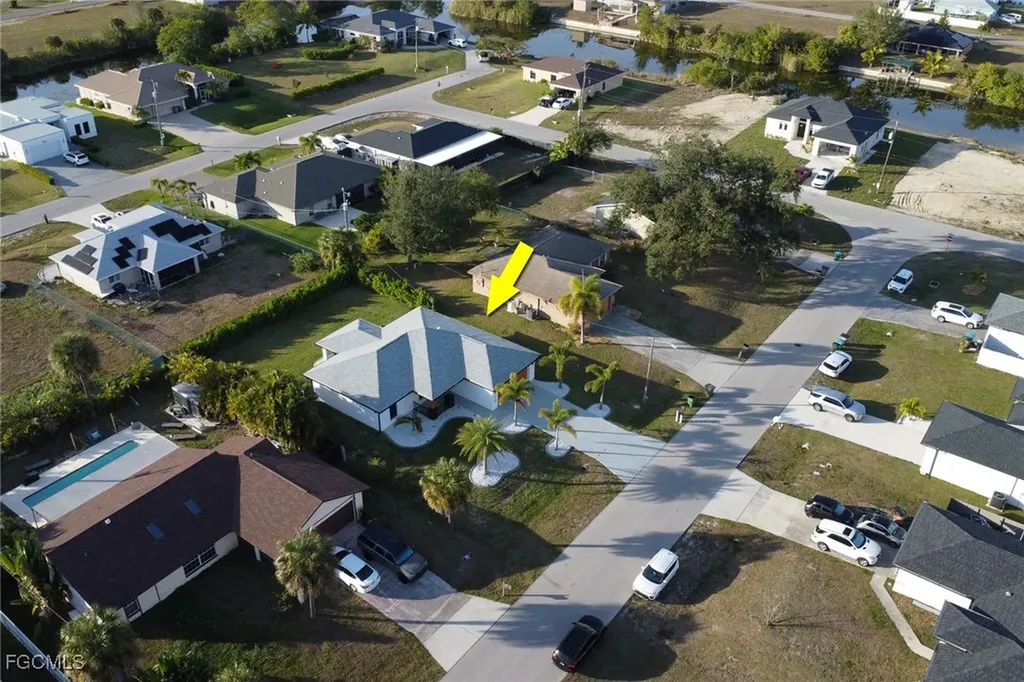 1110 NE 6th Place Cape Coral FL 33909