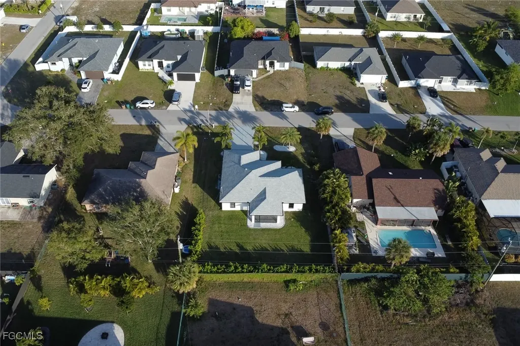 1110 NE 6th Place Cape Coral FL 33909