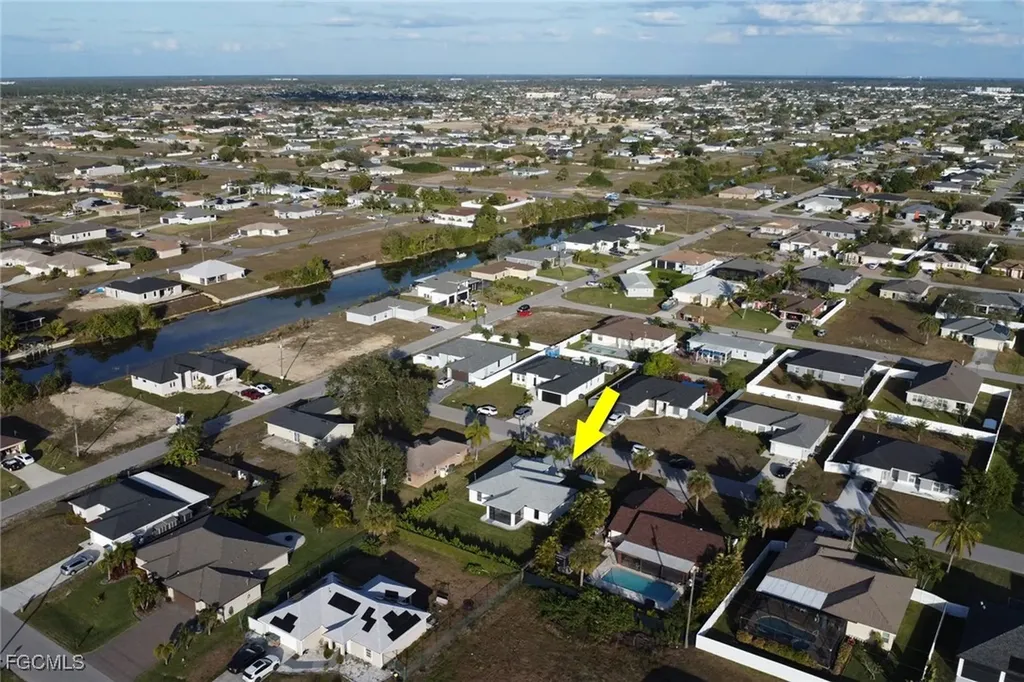1110 NE 6th Place Cape Coral FL 33909