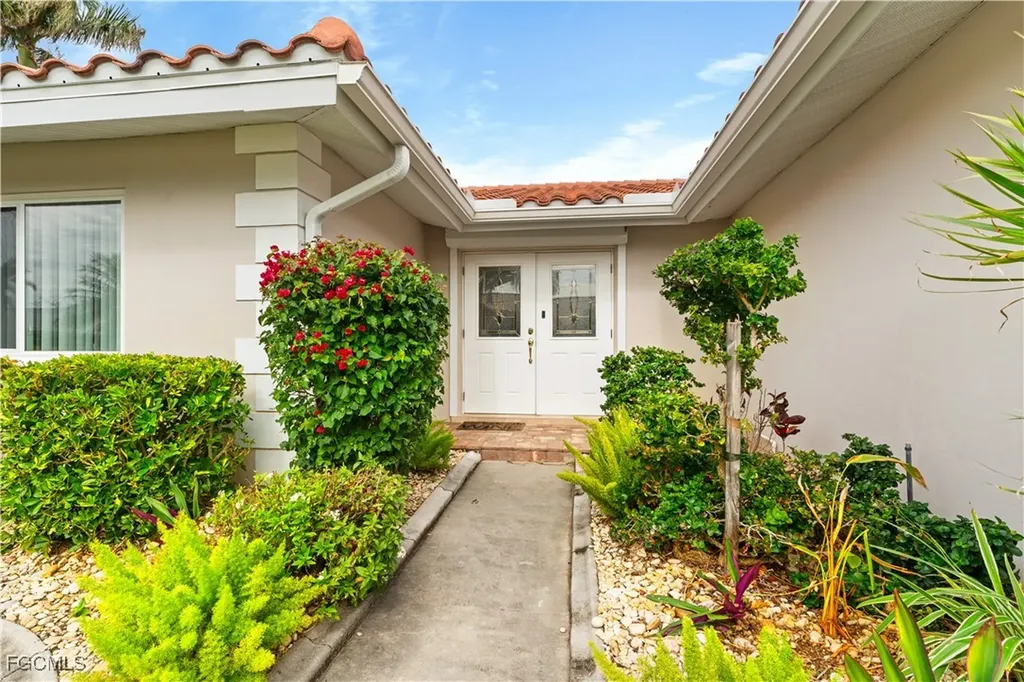 1011 S Town And River Drive Fort Myers FL 33919