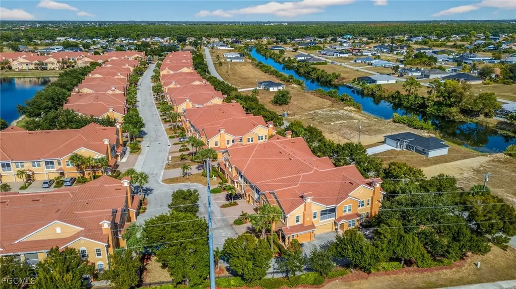 1757 Concordia Lake Circle Cape Coral FL 33909