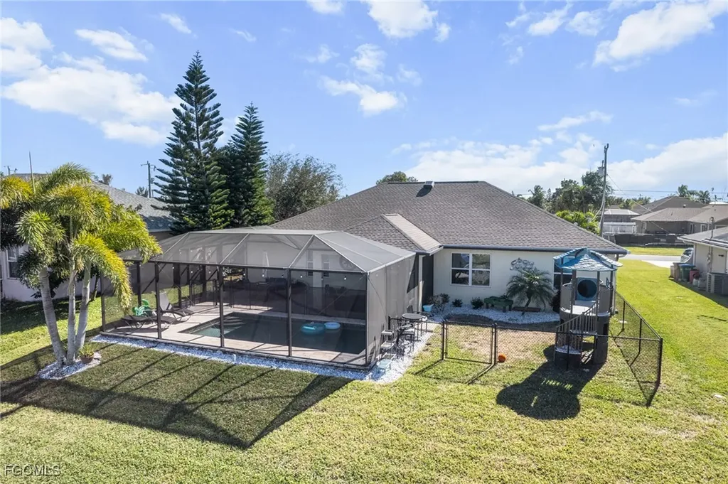 1221 SW 27th Street Cape Coral FL 33914